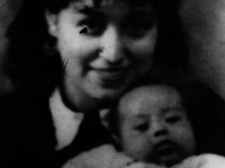 Violeta López y su hijo