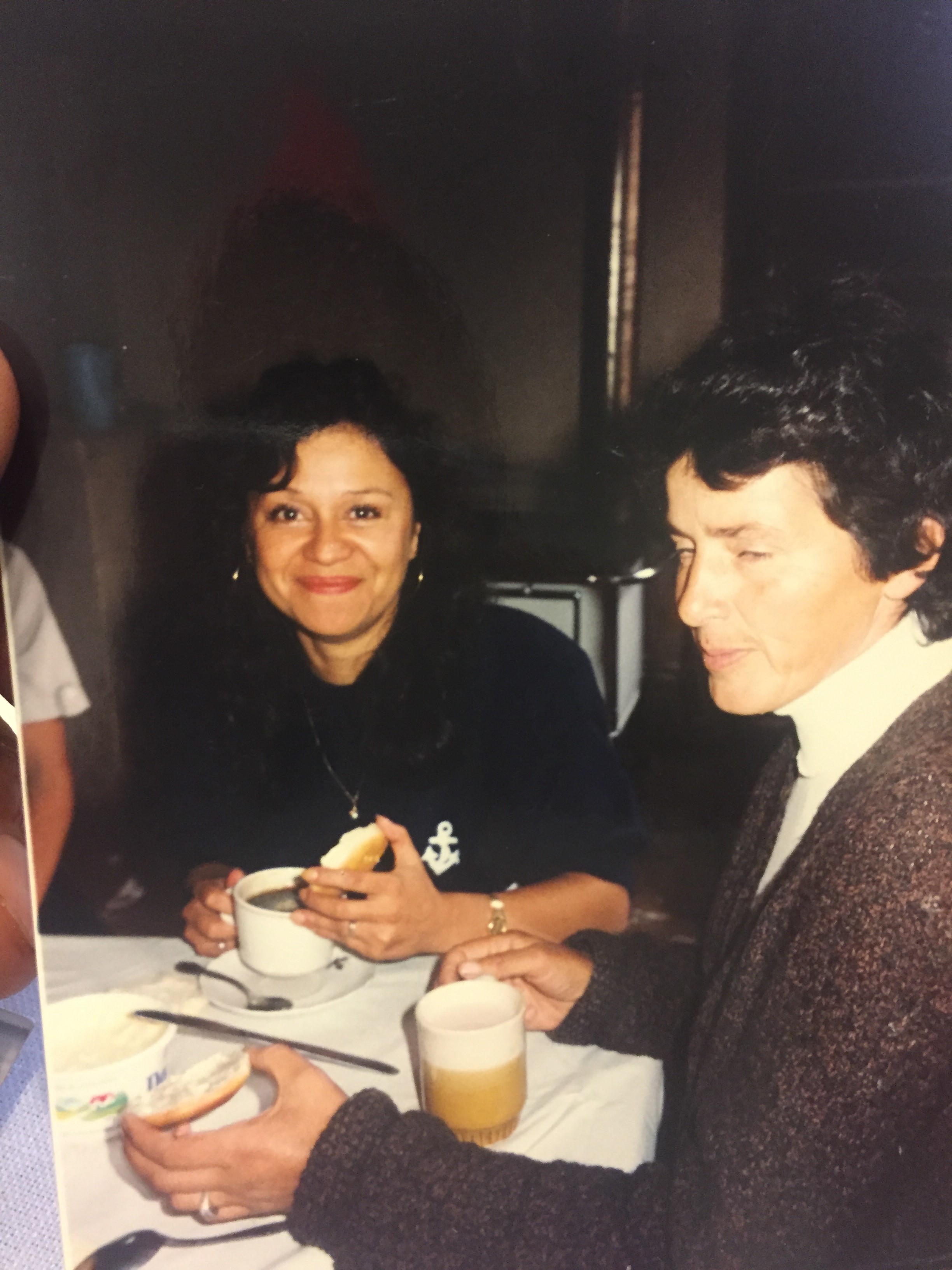 Juana González en comedor popular Juana González en comedor popular