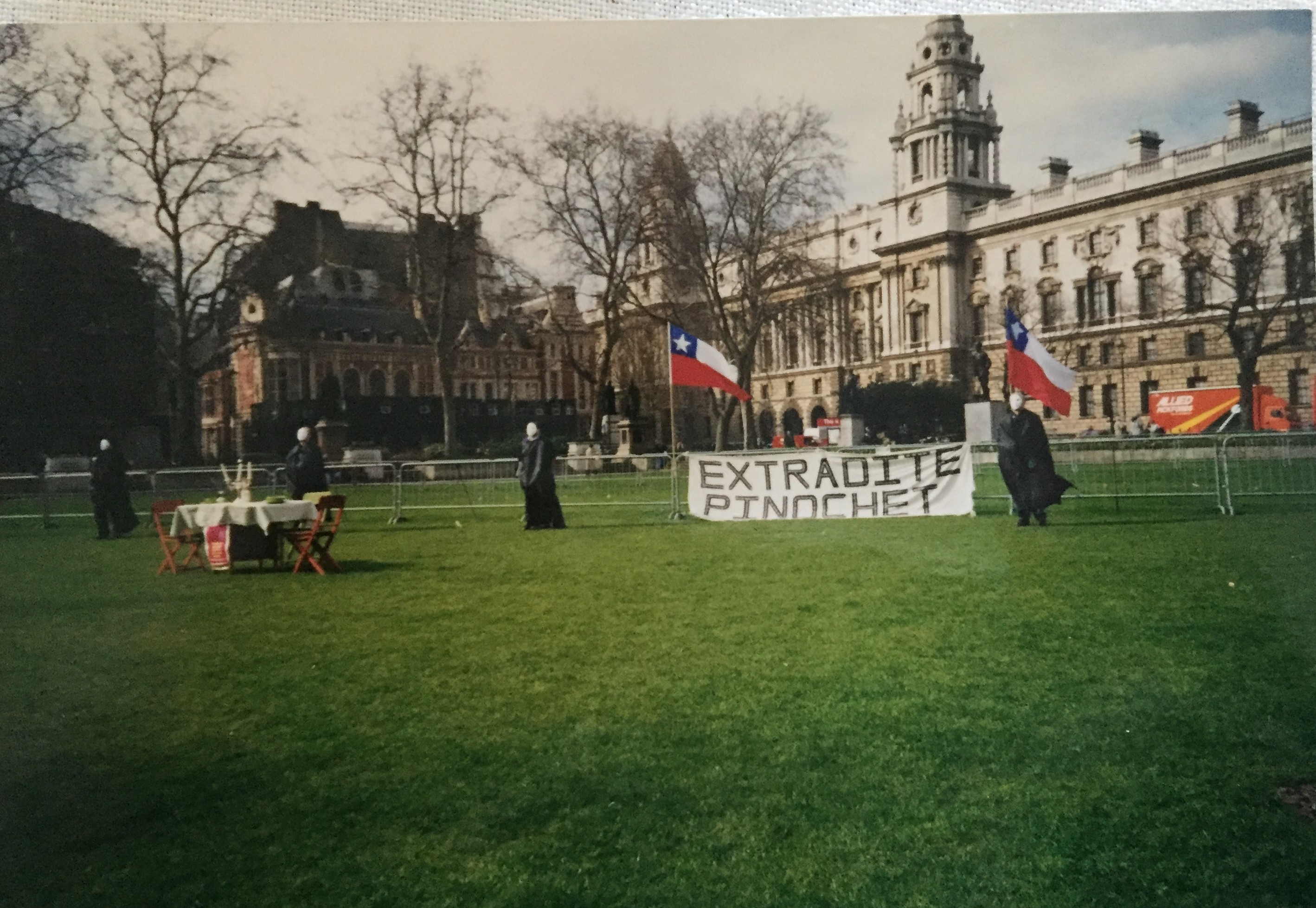 Manifestación por la extradición de Pinochet en Londres