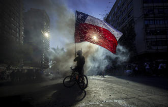 Bandera Baleada - Raúl Alcántara-Lavanderos, 44 años - Santiago